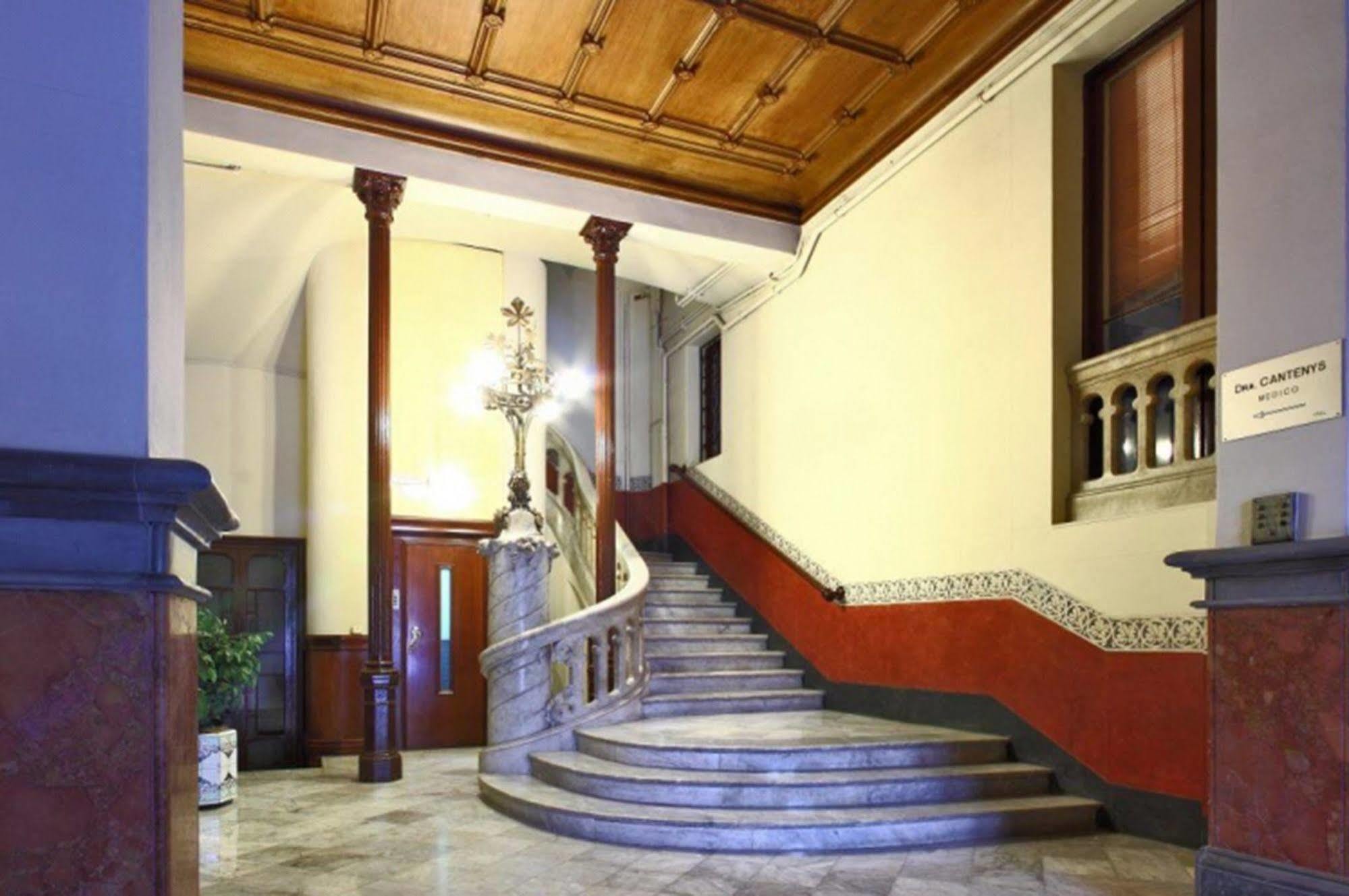 Hostal Barcelona Centro Eksteriør bilde
